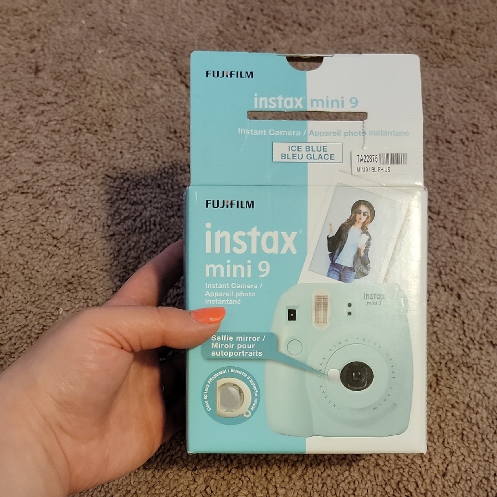 Fujifilm Instax Mini 9 in Cool Blue